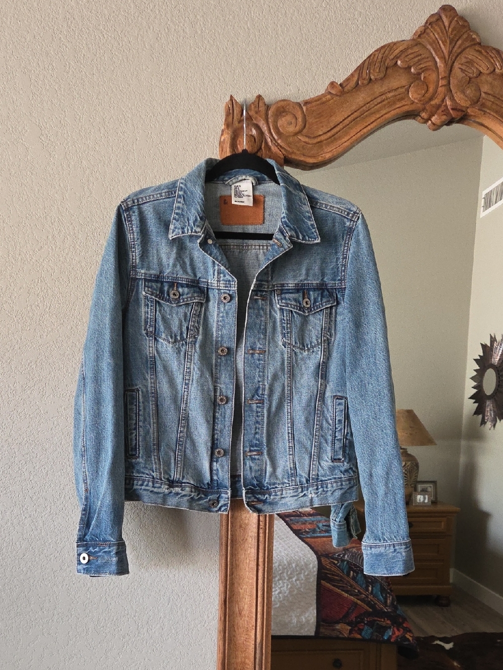 H&M Classic Denim Jacket - Blue - Picture 4 of 10